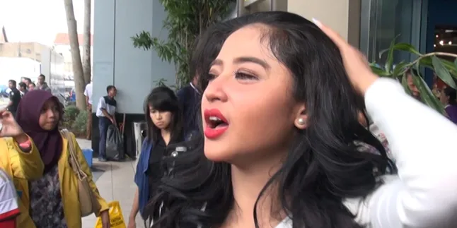 Lebih Pasrah, Doa Dewi Perssik Pun Berubah