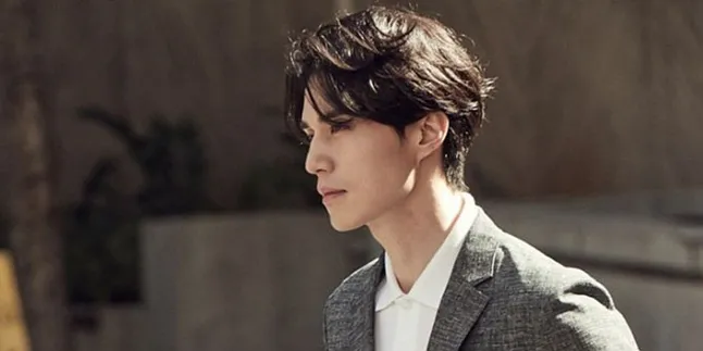 Lee Dong Wook Menang Penghargaan Orang Paling Fotogenik di 2018