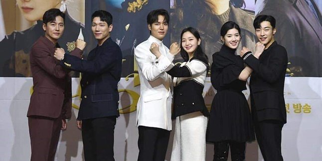 Lee Min Ho Reunites with the Cast of 'THE KING: ETERNAL MONARCH', Netizens: Who Took a Picture of Kim Go Eun's Initials