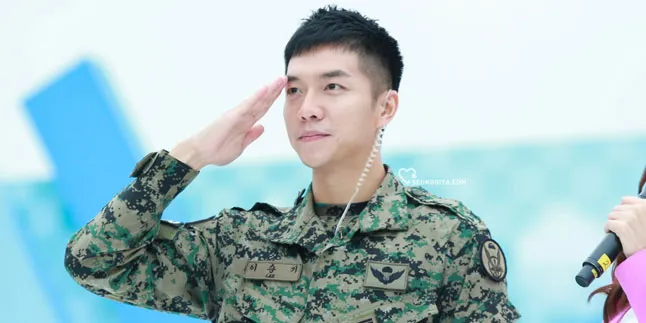 Lee Seung Gi Simpan Foto Seksi Seolhyun AOA Selama Wajib Militer?