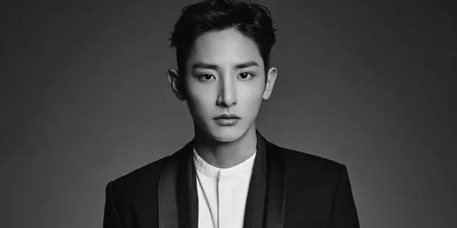[FOTO] Model Aktor Lee Soo Hyuk Punya Lutut SWAG