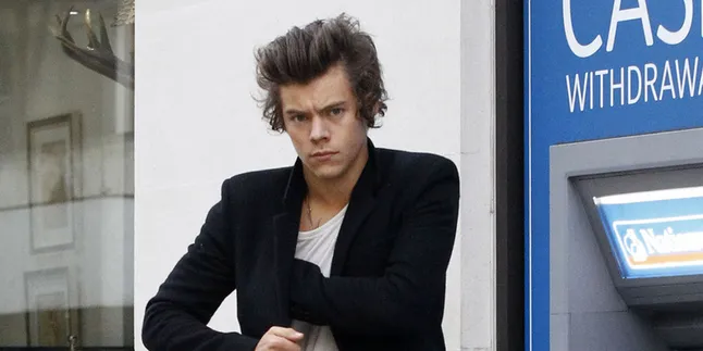 Lelah Bertualang, Harry Styles Kembali Pada Mantan Pacar? Lelah Bertualang, Harry Styles Kembali Pada Mantan Pacar?