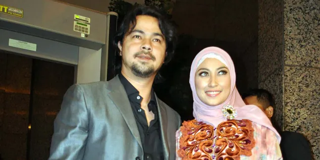 Lempar Jumrah Sultan Djorghi - Annisa Trihapsari Berputar-Putar