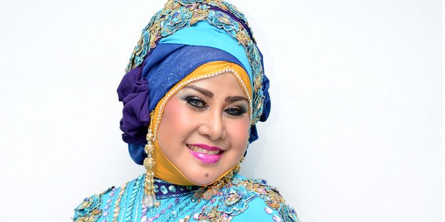 Lempar Lagu Salawat, Elvi Sukaesih Perdalam Bahasa Arab