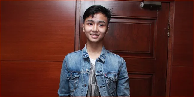 Leon Dozan Pilih Syuting dan Bisnis Setelah Lulus SMA Leon Dozan Pilih Syuting dan Bisnis Setelah Lulus SMA