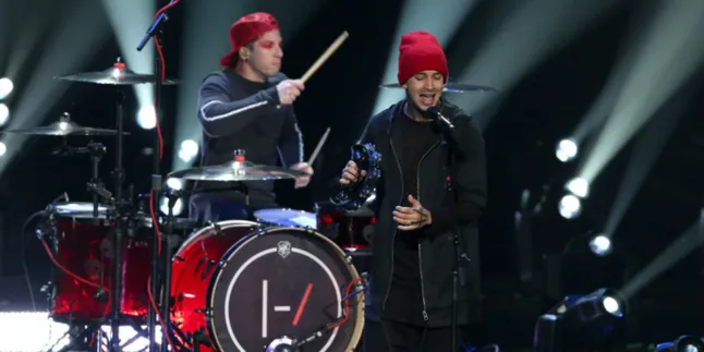 Lepaskan Stress Bareng Twenty One Pilots di New Hampshire