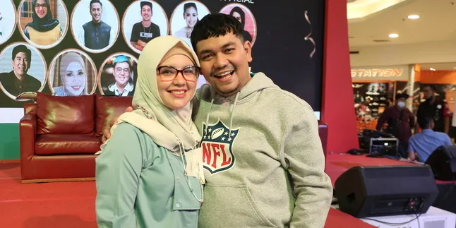 Lesti dan Rizky Billar Hadapi Hujatan, Indra Bekti Beri Saran Ini Lesti dan Rizky Billar Hadapi Hujatan, Indra Bekti Beri Saran Ini