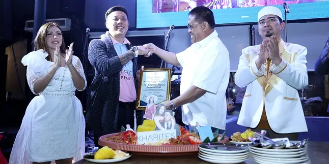 Lewat Bisnis Kecantikan, Rey Utami dan Pablo Benua Dapat Penghargaan Bergengsi dari Ikatan Notaris Indonesia