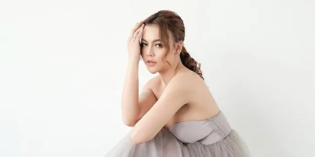 Lewat Lagu Berjudul 'Luka Yang Sama', Ratu Rizky Nabila Tuai Pujian dari Netizen