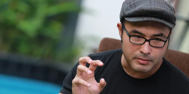 Lewat LOVE IN PARIS, Surya Saputra Beri Pelajaran Pasangan Muda