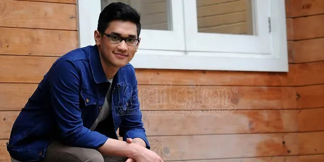 Lewat Perjuangan Keras, Afgan Syahreza Raih Multi Platinum Award