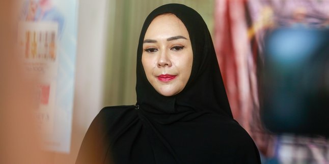 Through Ummi Pipik, Aura Kasih Asks to be Matched with an Ustaz?