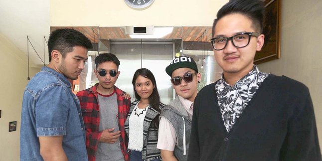 Lho, Band Ini Nggak Masalah Disamakan Maliq & D'Essentials?