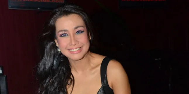 Lia Emilia Siap Terima Peran Berbikini