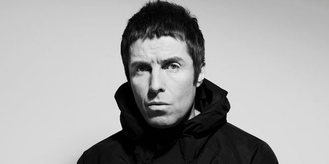 Liam Gallagher Konser di Jakarta, Penonton Kenakan Parka & Syal Manchester City