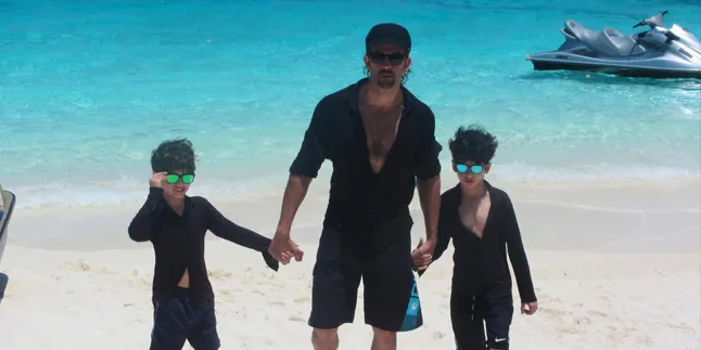 Libur Akhir Tahun, Hrithik Roshan Ajak Anak-Anak Liburan ke Swiss