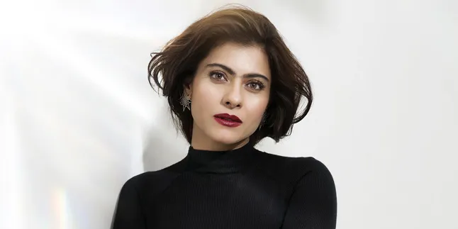 Liburan Bareng Keluarga, Kajol Santai Kayuh Sepeda di Maldives
