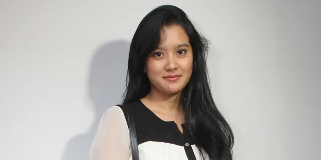 Liburan Bersama, Apa Hubungan Duo Zalianty Dan Politikus Ternama?