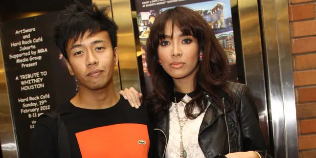 Liburan, Dea Ananda dan Ariel Nidji Selalu Anggap Honeymoon Liburan, Dea Ananda dan Ariel Nidji Selalu Anggap Honeymoon