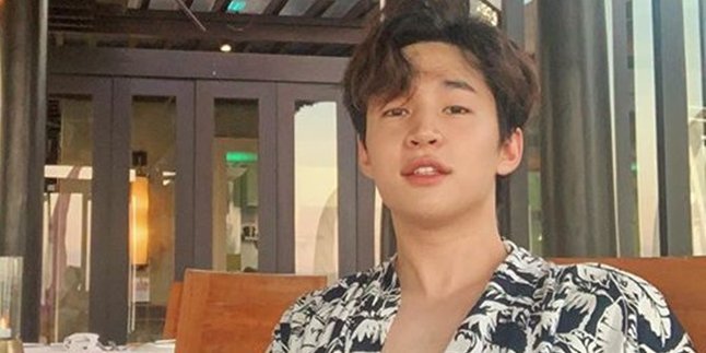 Vacation in Bali, Henry Lau Flirts and Teases Fans on Instagram Using Indonesian Language
