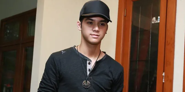 Liburan di Lombok, Ada Lafaz Allah di Postingan Foto Al Ghazali Liburan di Lombok, Ada Lafaz Allah di Postingan Foto Al Ghazali