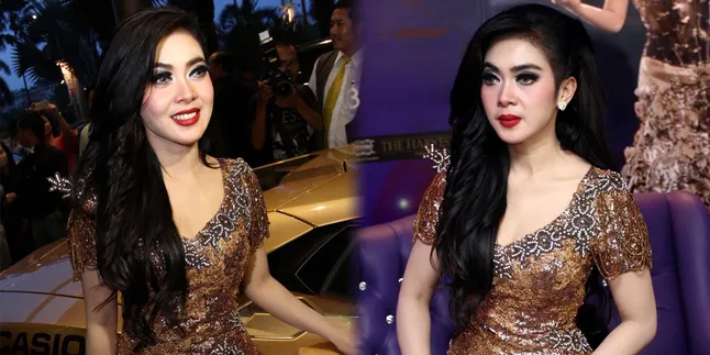 Liburan di Paris, Syahrini Gandeng Mesra Pacar Baru? Liburan di Paris, Syahrini Gandeng Mesra Pacar Baru?