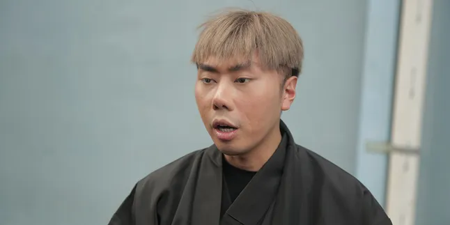Liburan Ke Jepang, Roy Kiyoshi Ingin Hilangkan Penat Yang Tak Menyenangkan Baginya Liburan Ke Jepang, Roy Kiyoshi Ingin Hilangkan Penat Yang Tak Menyenangkan Baginya