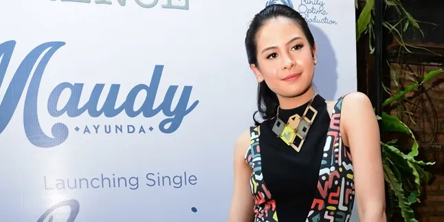 Liburan Kuliah, Maudy Ayunda Malah Pilih Kerja Liburan Kuliah, Maudy Ayunda Malah Pilih Kerja