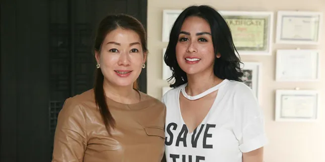 Liburan Lepas Penat, Ini Tips Selvi Kitty Agar Wajah Tak Kusam