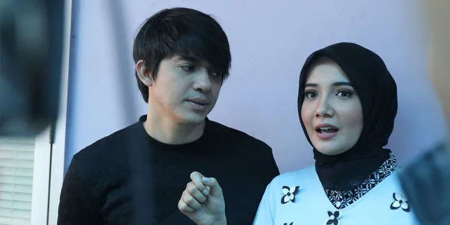 Lihat Aurora Ke Skandinavia, Zaskia & Irwansyah Dibuat Takjub