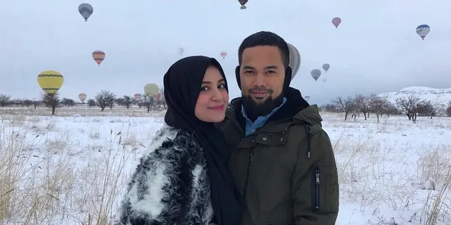 Lihat Perjuangan Saat Bersalin, Teuku Wisnu Berterima Kasih Pada Shireen Sungkar Lihat Perjuangan Saat Bersalin, Teuku Wisnu Berterima Kasih Pada Shireen Sungkar