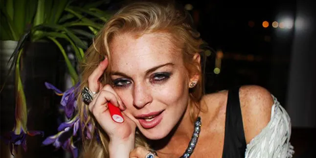 Lindsay Lohan Beberkan Kisahnya Gunakan Narkoba
