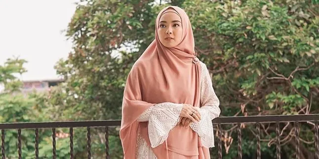 Lindswell Kwok Umumkan Kehamilan Anak Pertama, Selamat! Lindswell Kwok Umumkan Kehamilan Anak Pertama, Selamat!