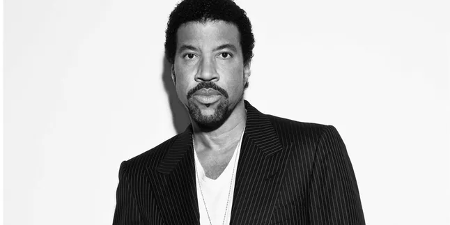 Lionel Richie Janjikan Konser Yang Berbeda!