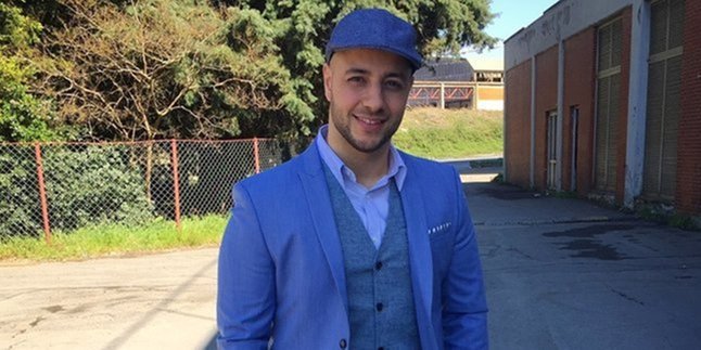 Lirik dan Makna Lagu By My Side - Maher Zain tentang Perjalanan Mendekatkan Diri pada Tuhan