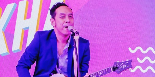 Lirik Lagu SIBUK  yang Dipopulerkan Oleh Pongki Barata