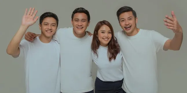 Lirik TERSENYUM, UNTUK SIAPA, Original Soundtrack Film MARIPOSA Dibawakan oleh HIVI!