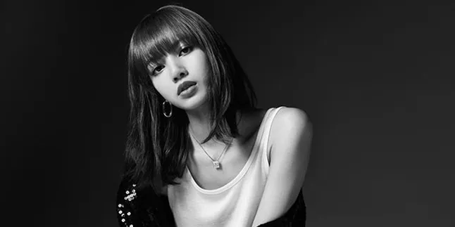 Lisa BLACKPINK Buktikan Kecantikan Abadi Lewat Postingan Terbaru di IG