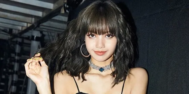 Lisa BLACKPINK Kembali Viral Dengan Gerakan Tarian Baru Untuk 'Swalla' Lisa BLACKPINK Kembali Viral Dengan Gerakan Tarian Baru Untuk 'Swalla'