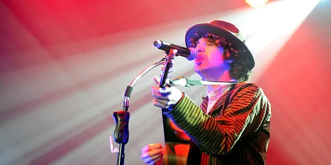 LISTEN, Bikin The Kooks Reuni Setelah Musibah