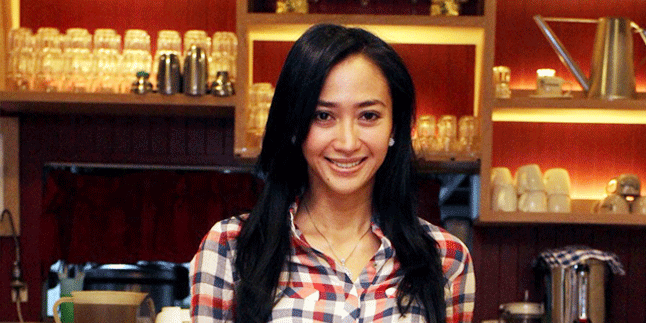 Lita Kuning Berguru Pada Krisdayanti dan Yuni Shara Lita Kuning Berguru Pada Krisdayanti dan Yuni Shara