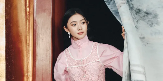 Liu Haocun Becomes an Opera Star on the Cover of GLASS China March 2026, Promoting the Drama 'Main Character'