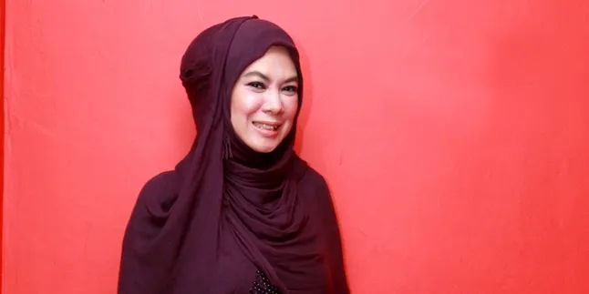 Liv Vhiena, Mantan Penari Istana Negara Yang Suka Produk Lokal