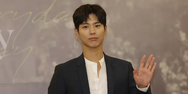 Live di YouTube Dini Hari, Park Bo Gum Habis Mandi dan Tanpa Makeup