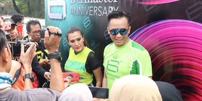Liza Natalia dan Puteri Indonesia 2019 Ajak Pengunjung CFD Zumba Bareng Liza Natalia dan Puteri Indonesia 2019 Ajak Pengunjung CFD Zumba Bareng