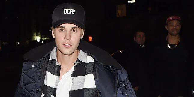 Lock Screen Handphone Justin Bieber Ternyata Dirinya Sendiri!