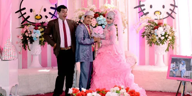 Loh, Ada Mr. Bean Hadir di Pernikahan Pengantin Ini?