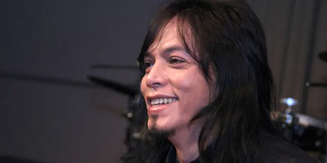 Long Distance, Ovy Rif Masih Ingin Menduda