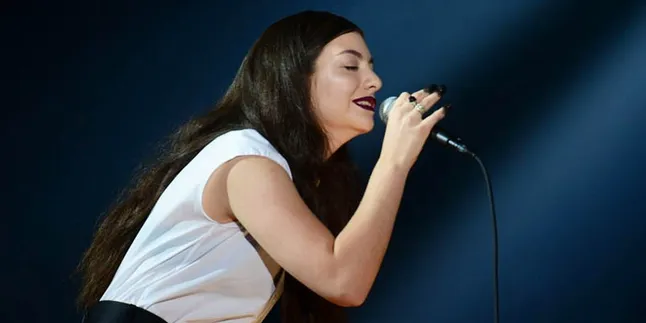 Lorde: Aku Ingin Orang-Orang Berhenti Dengarkan Laguku!