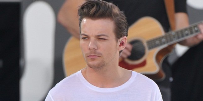 Louis Tomlinson Akui Lebih Nyaman Berkarir di One Direction